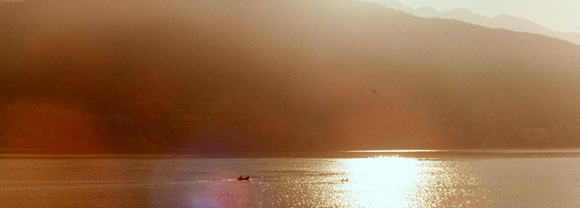 See im Morgenlicht
